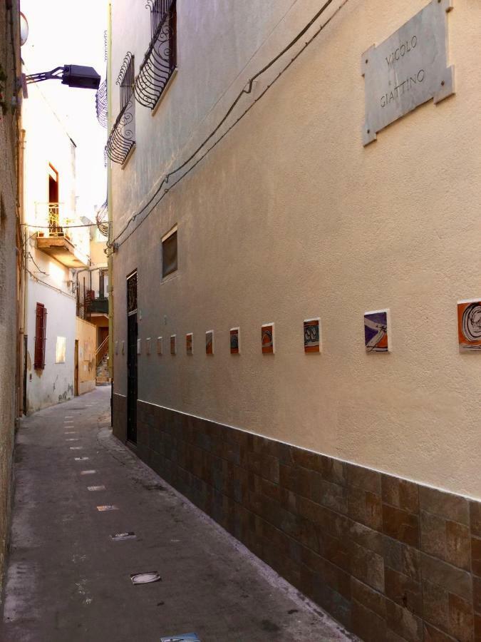 Case Vazzana - Cortile Sant'Agostino 마자라데발로 외부 사진